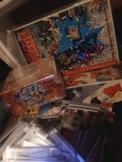 Old Trading cards and comics