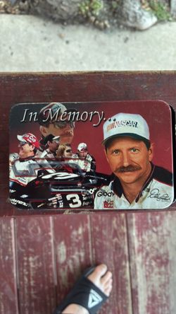 Dell Earnhardt collector 10 nice knife set