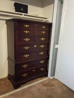 Dresser