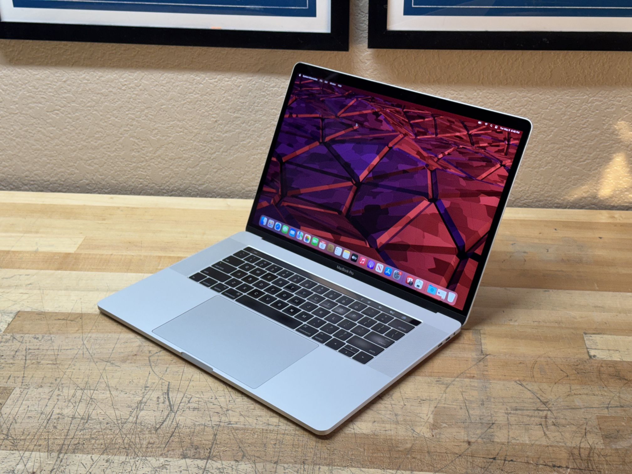 2016 15” MacBook Pro - 2.6 GHz i7 - 16GB - 256GB SSD