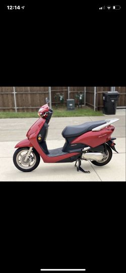 2010 great shape very well kept honda elite