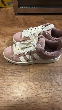 Adidas Sneakers Size 9.5 US