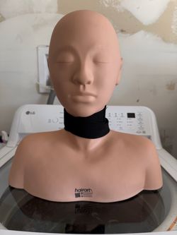 Face and neck esthetic manniquen