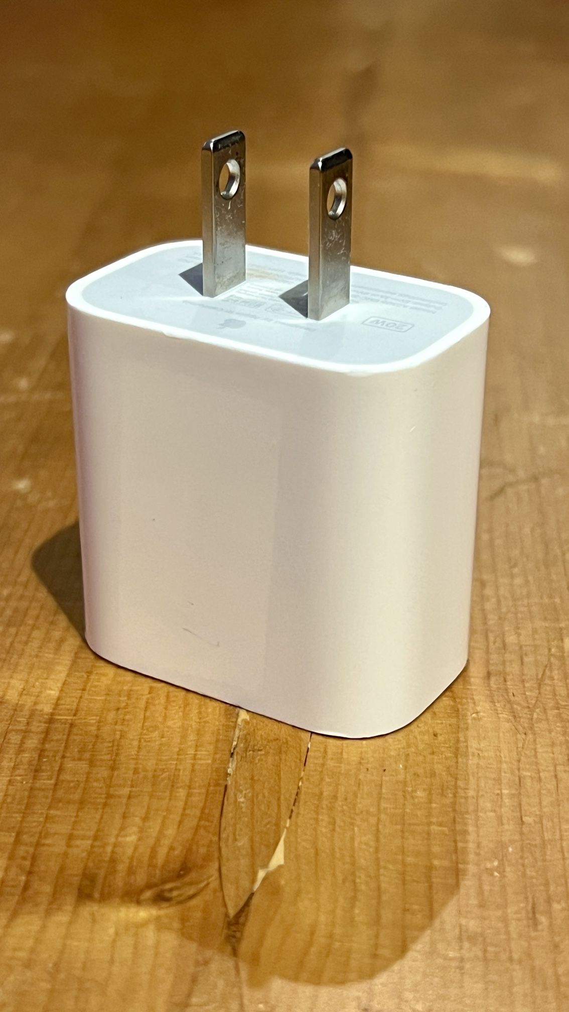 Apple iPhone Fast Charger 20 Watts