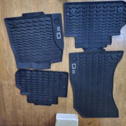 Original Audi Q5 All-Weather Floor Mats – Premium Protection and Style