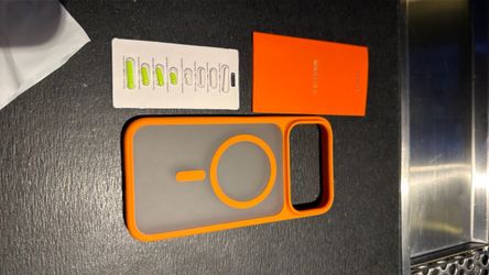 TORRAS MagSafe Case – iPhone 17 Pro Max – Cosmic Orange
