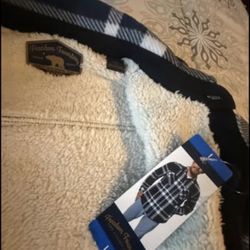 Warm Jacket  For Men Size Large 