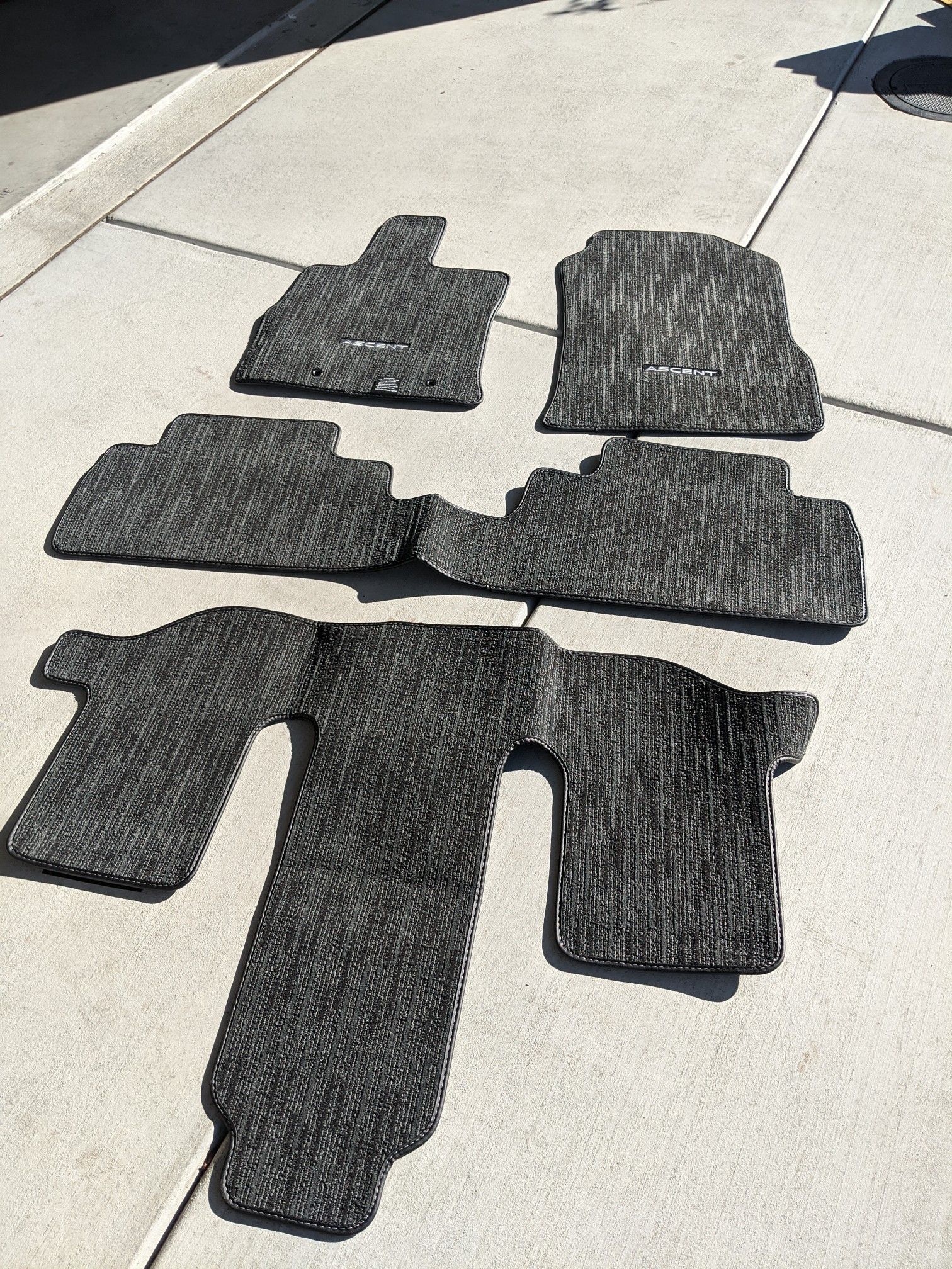 Subaru Ascent Floor Mats Brand New! for Sale in San Jose, CA OfferUp