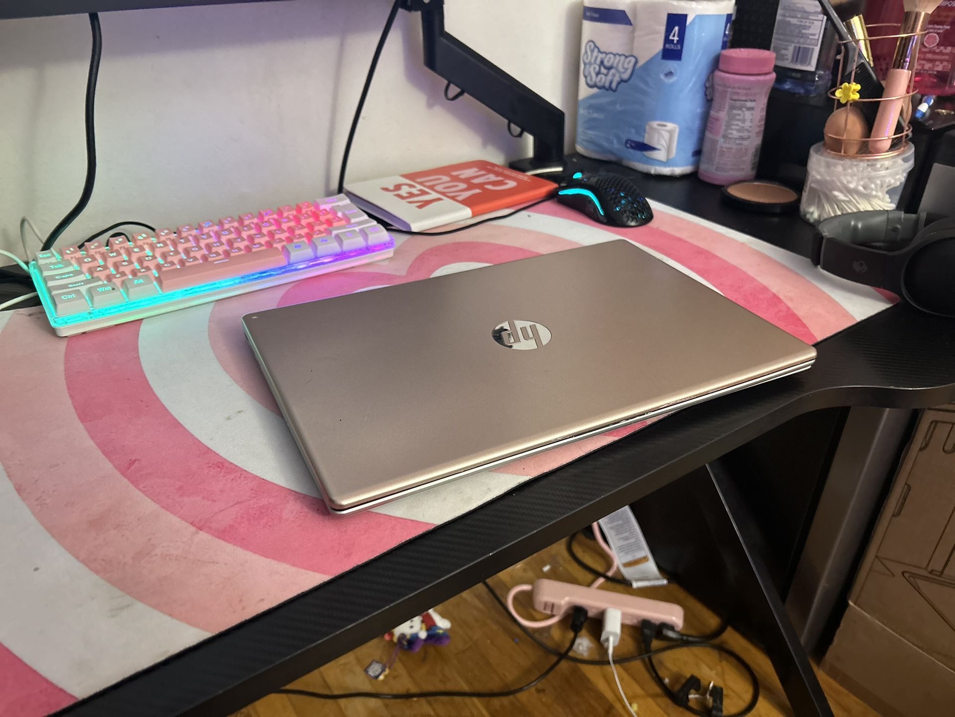 HP the Laptop 15-fc0xxx - Ryzen 5, 8GB RAM, 256GB Storage, 15.6” Full HD - Excellent Condition (OBO)