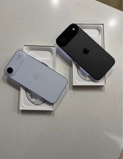 iPhone Air 256GB Black and Blue