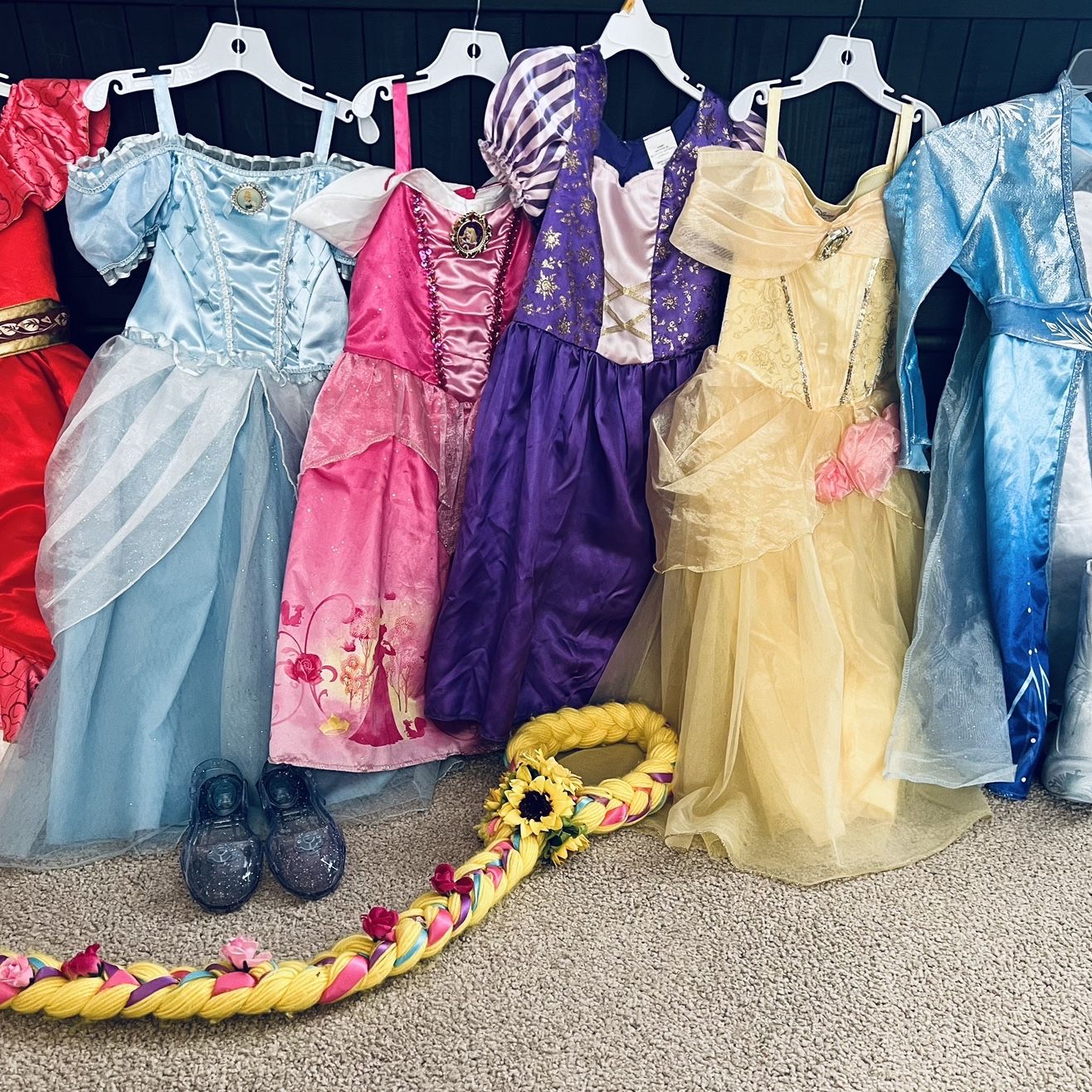 open lace back dress Amazon.com: Princess Dress Up Clothes for Little Girls Princess Dresses for  Girls, BIBUTY Pretend Play Princess Costume Set with Princess Crown Cape,  Princess Toys Cosplay Birthday Party Gift for 3-6 Toddler Girl : main image 0