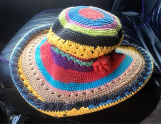 Crochet island party bucket hat