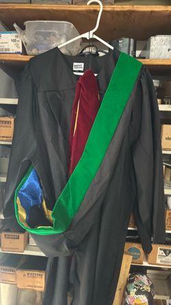 Cap gown