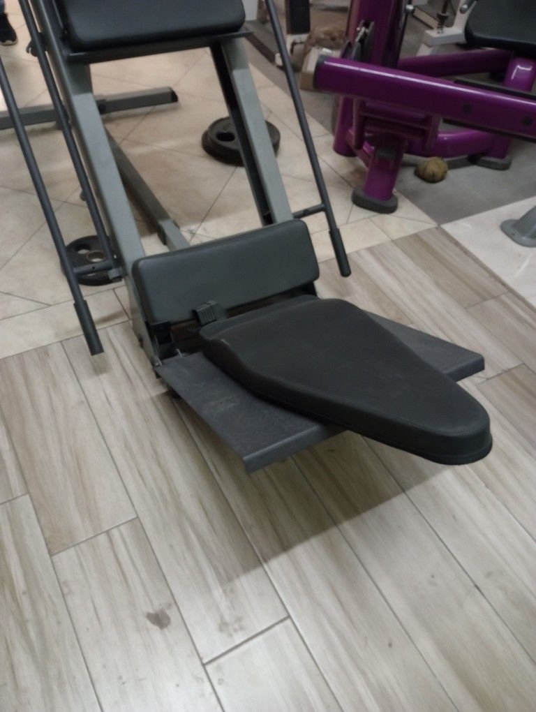 Body Solid Leg Press / Hack Squat Gym Equipment Exercise Fitness Plate Loaded Weight Machine