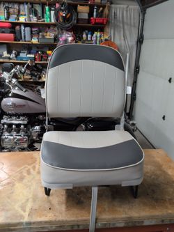 Boat seat