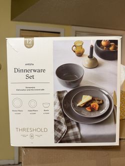 Threshold Avesta Dishware Set