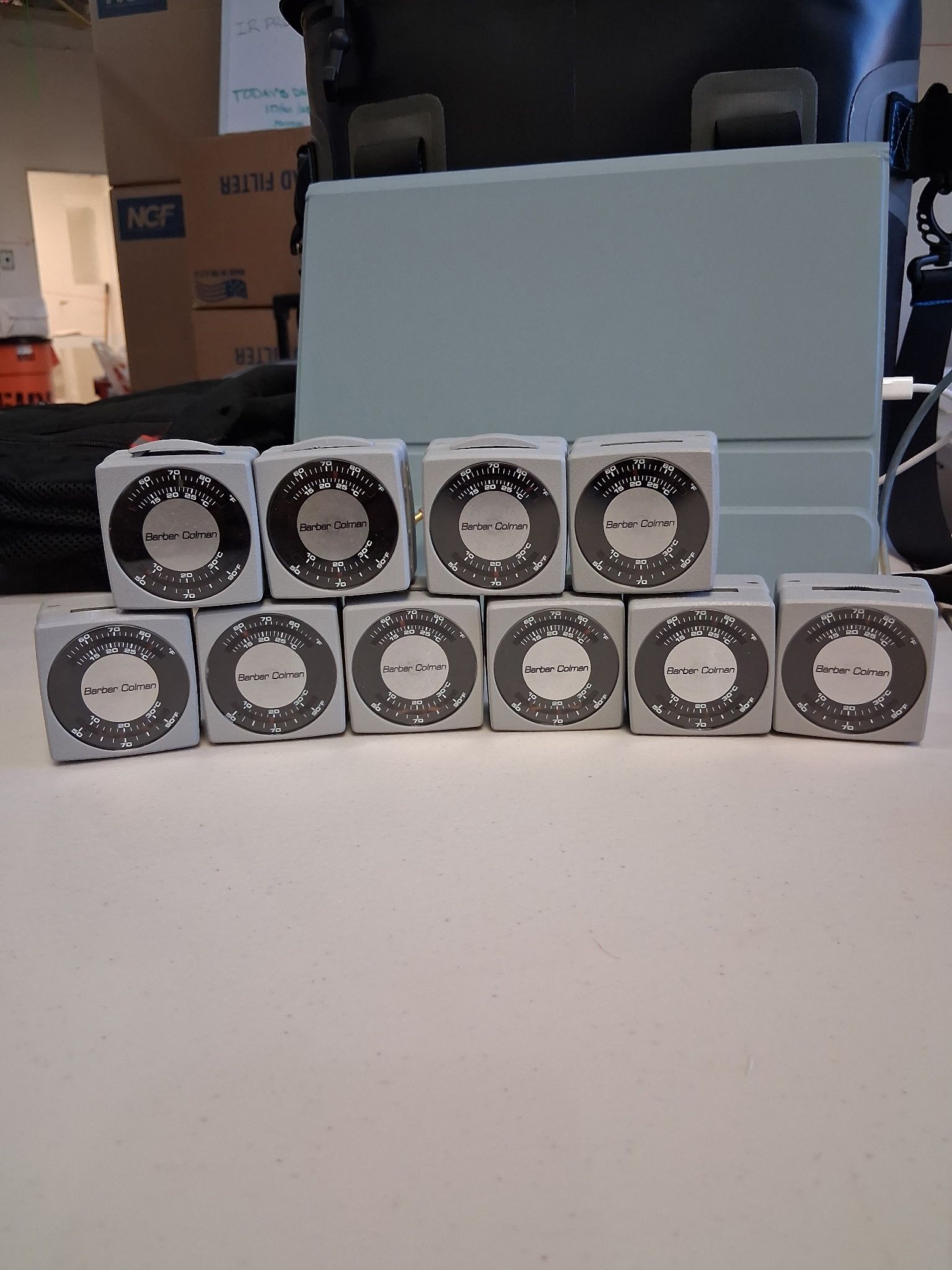 Schneider Electric 2211-012 Thermostat