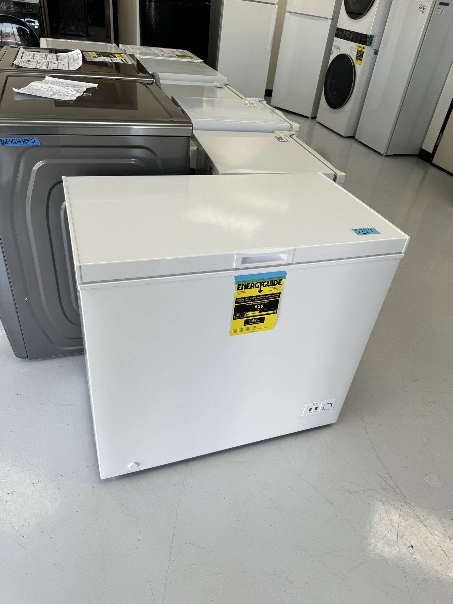 Brand New Freezer White Chest Deep In Boxes With Warranty * PICKUP TODAY