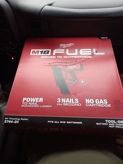 Milwaukee M18 Fuel Framing Nailer 21 Guage