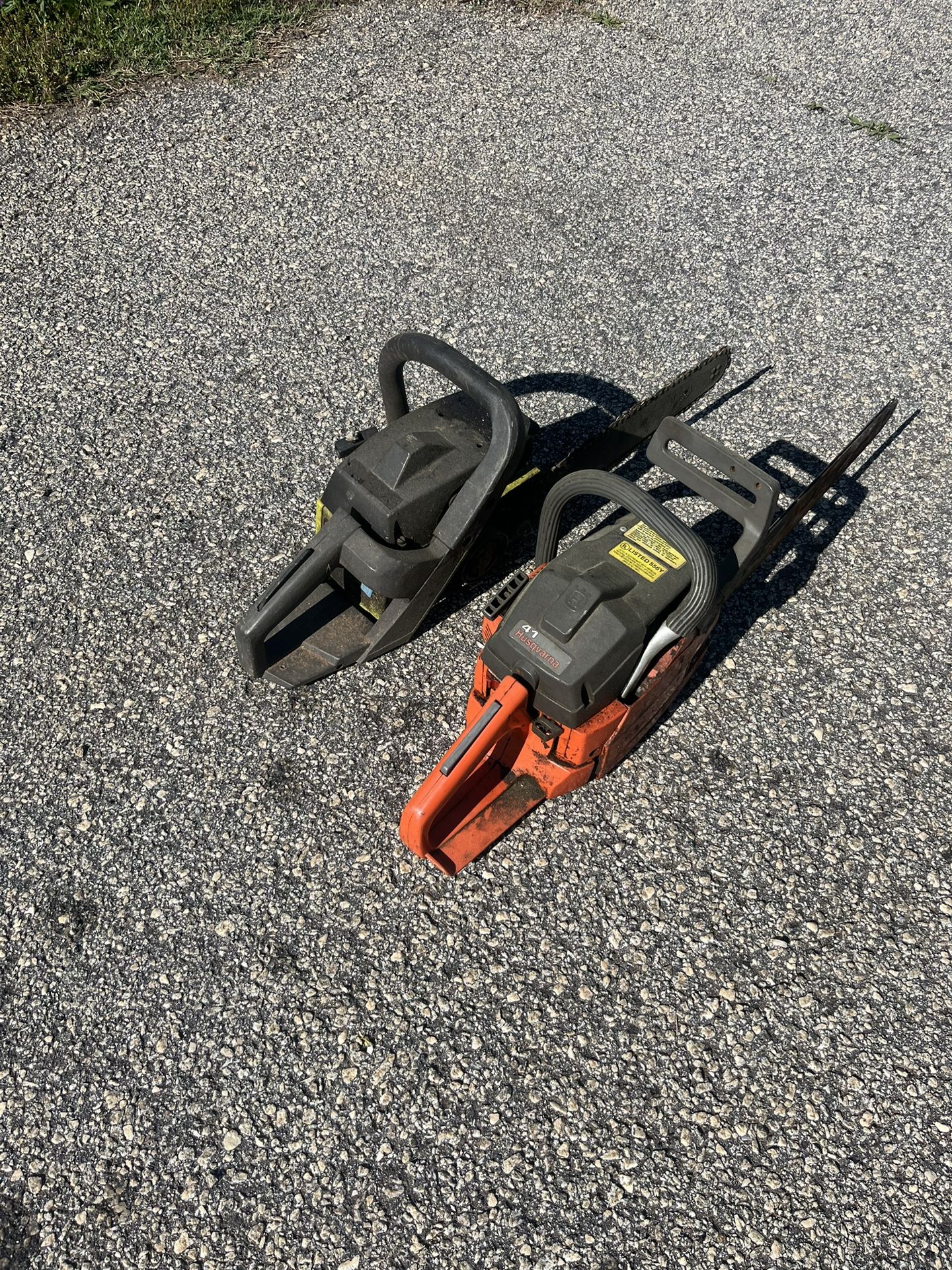 2 Chain Saws