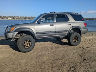 2004 Toyota Sequoia