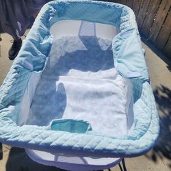Simmons Kids Compact Travel BASSINET 