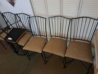 6 Dinning room Chairs 
