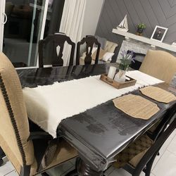Dinning Table