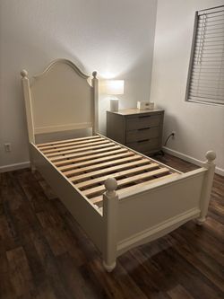 2 Twin beds