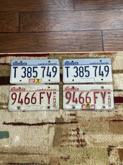 Vintage License Plates(Illinois).