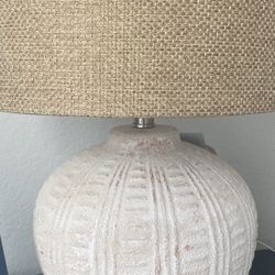 Thomasville Farmhouse Table Lamps – Distressed Ceramic Finish, Linen Shade (Two)