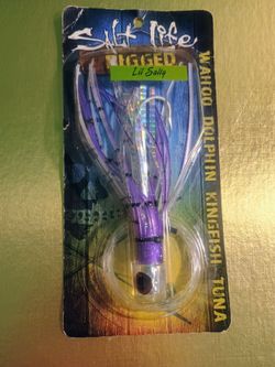 Salt life trolling lure