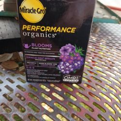 Miracle Grow Performance Organics Plant Nutrition