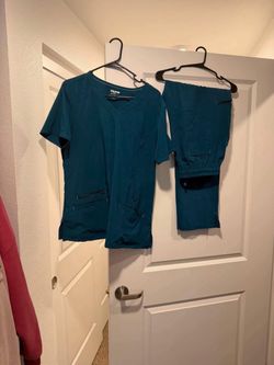 Scrubstart L Set for woman :Sylmar location