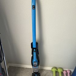 Bissle Feather Weight Vaccume 