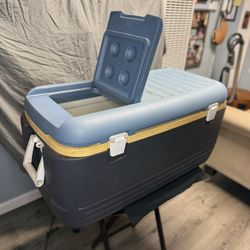 Igloo Large Marine-Grade Ice Chest / Cooler – Quick Access Lid