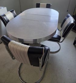 5-Piece Black & White Oval Retro Chrome Table Set w/Removable leaf
