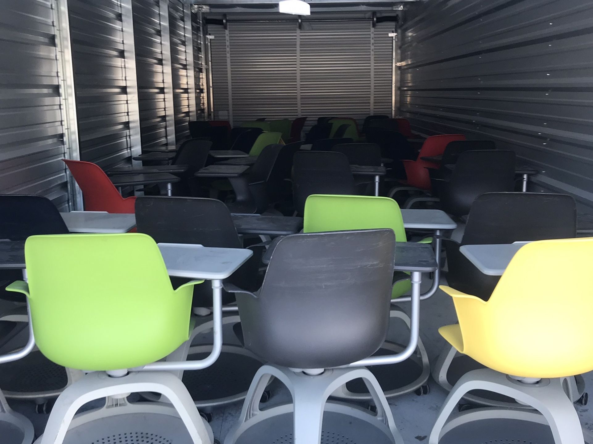 Steelcase Node Mobile Desks And Mobile Chairs