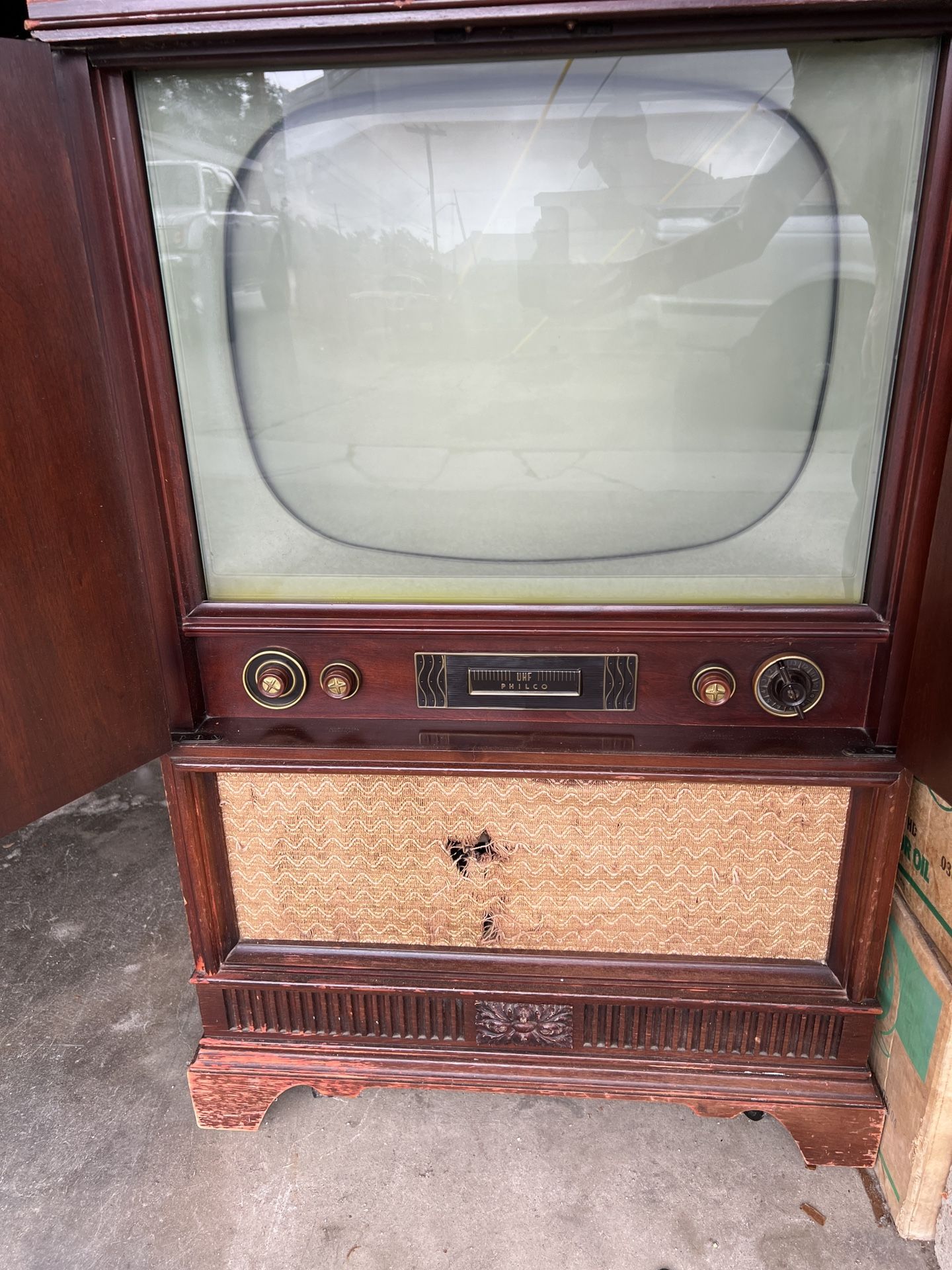 Gorgeous 1950s TV Philco Console Wood cabinet Mid Century