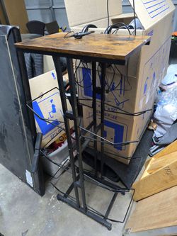 Water jug holder/ holds 6