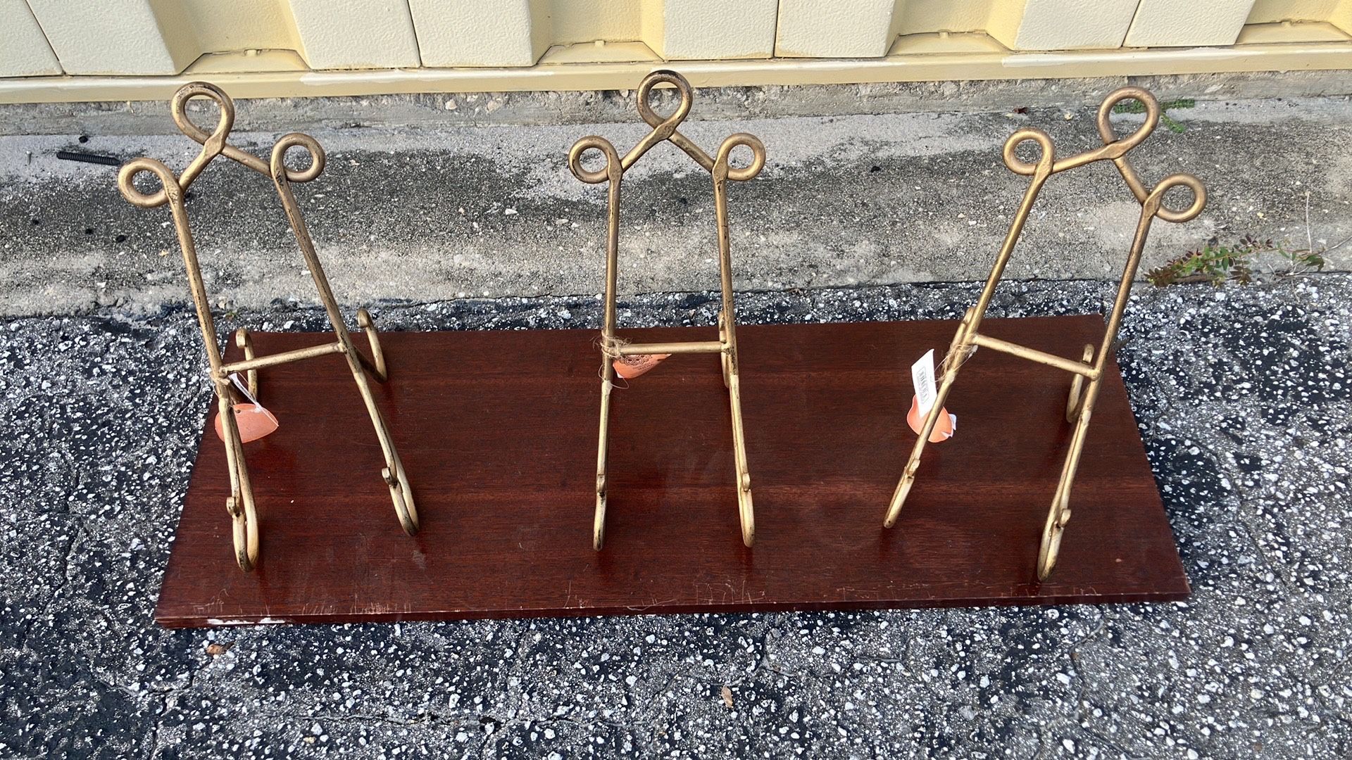 Decorative Gold Medal Stands