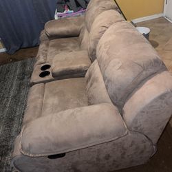 Recliner Sofas 