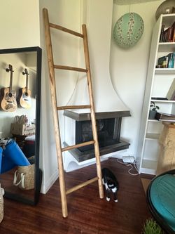 Decorative blanket ladder