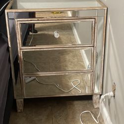 Mirrored End Table 