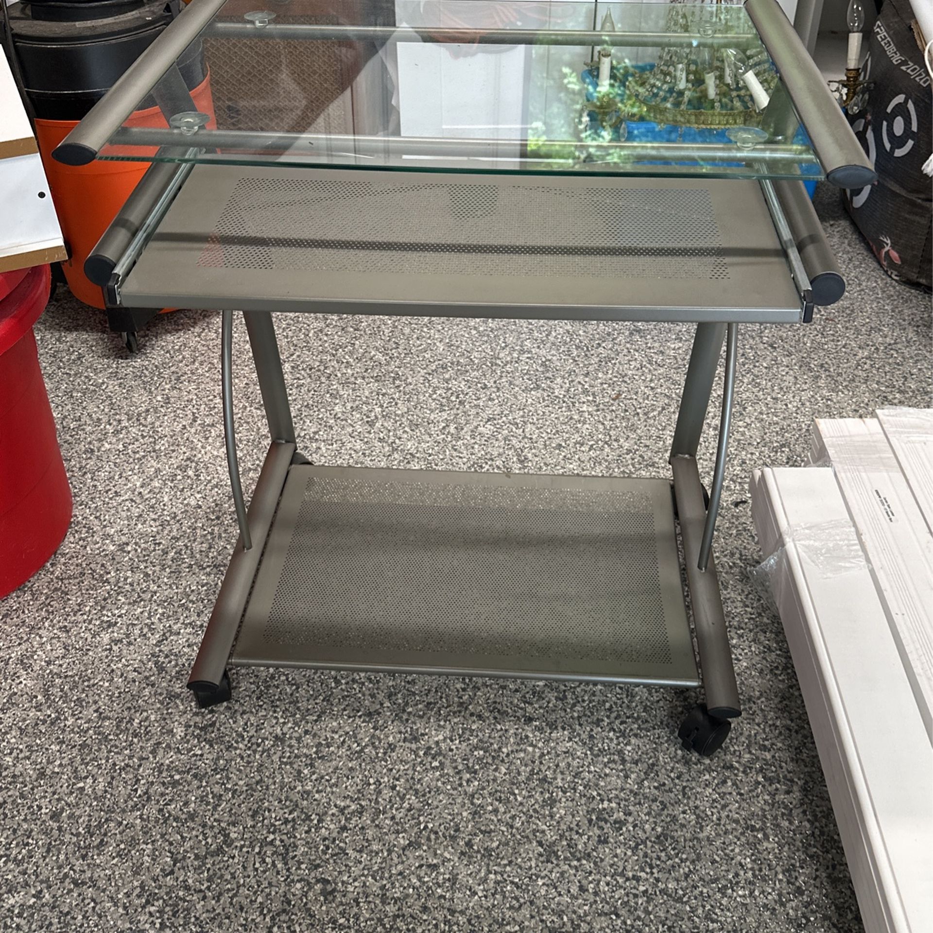 Computer Mobile desk On Wheels