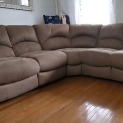 Sectional Reclining Sofa