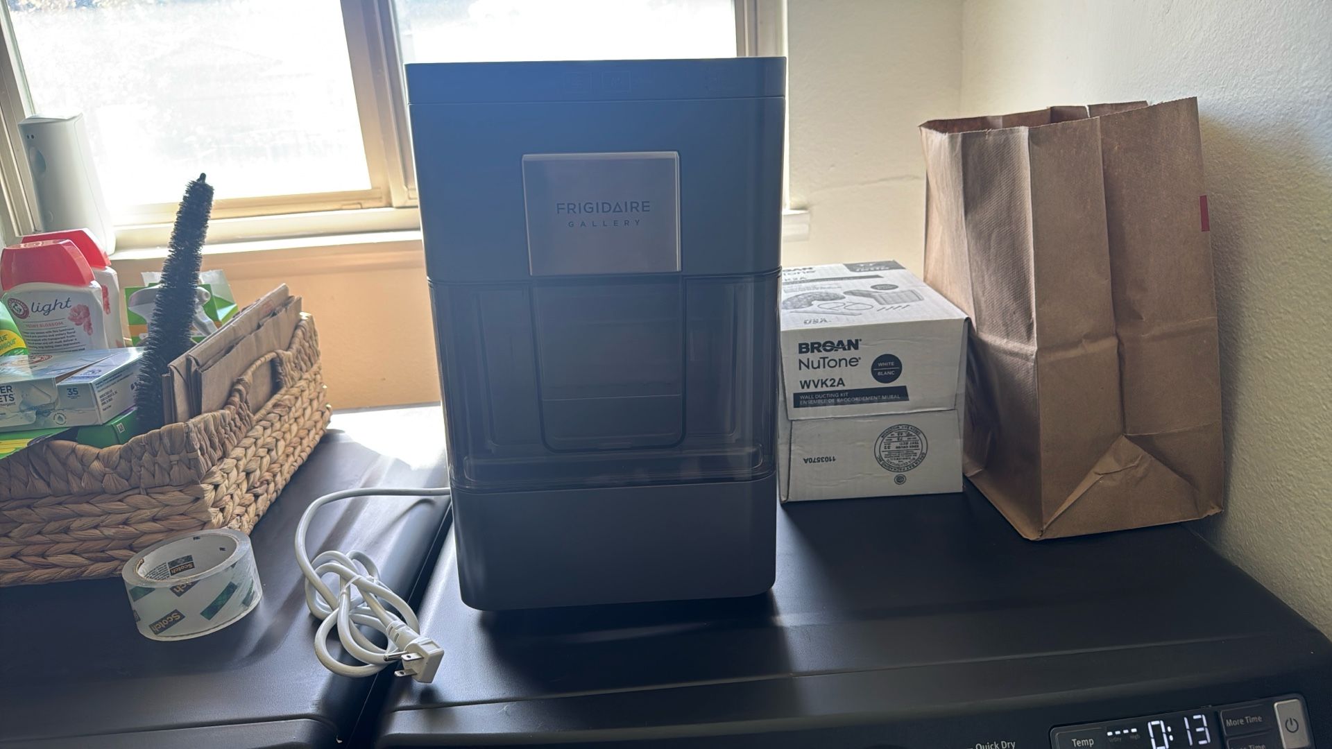 Frigidaire Small Cube Ice Maker