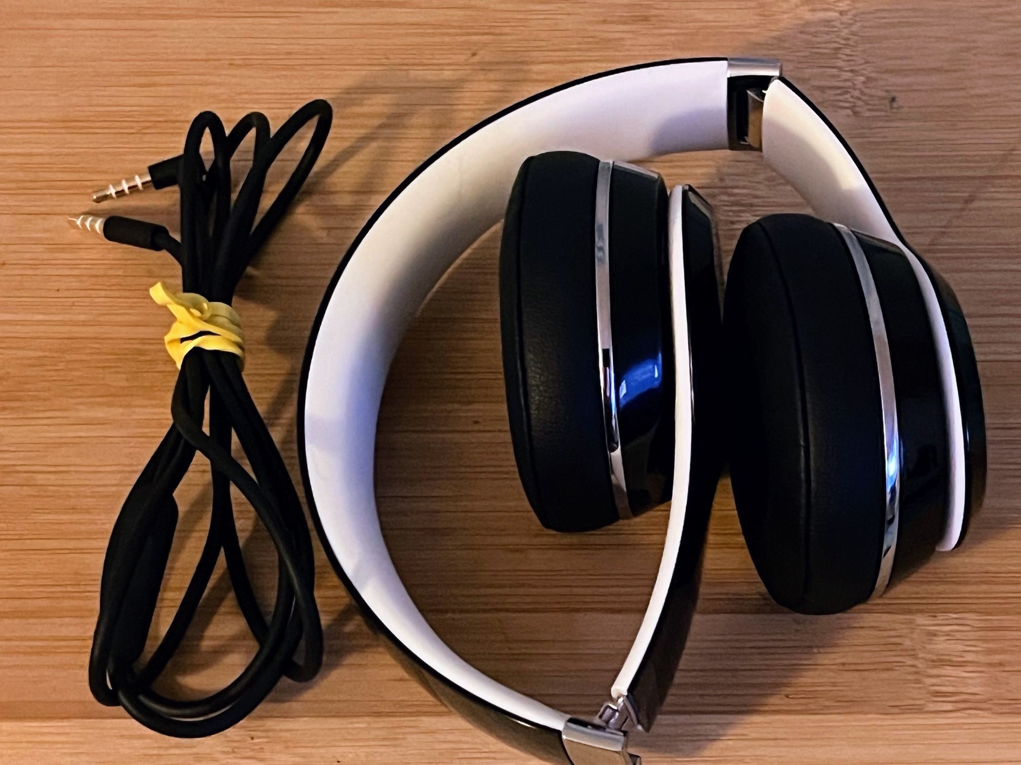 Beats by Dr. Dre Solo2 Wired On-Ear Headphones Luxe Edition - NOT BLUETOOTH!!