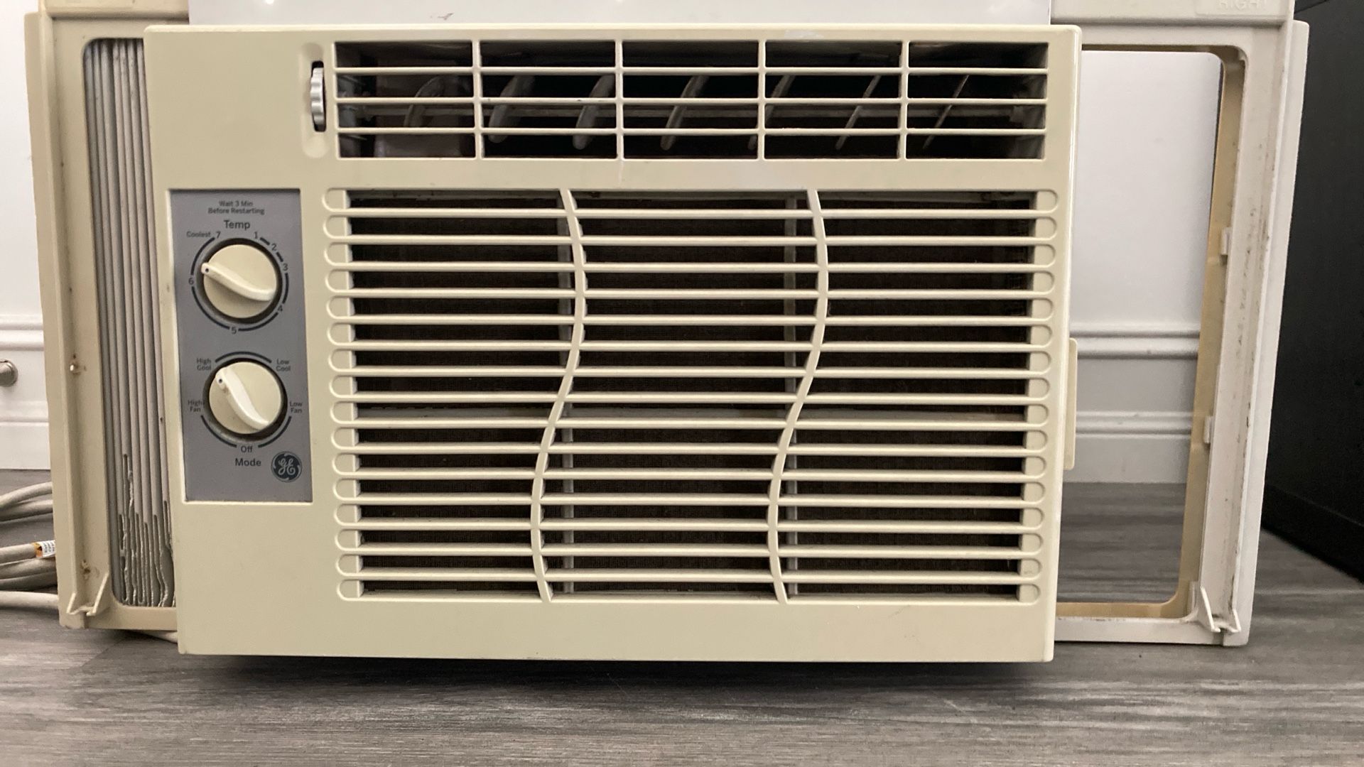 AC Window Unit