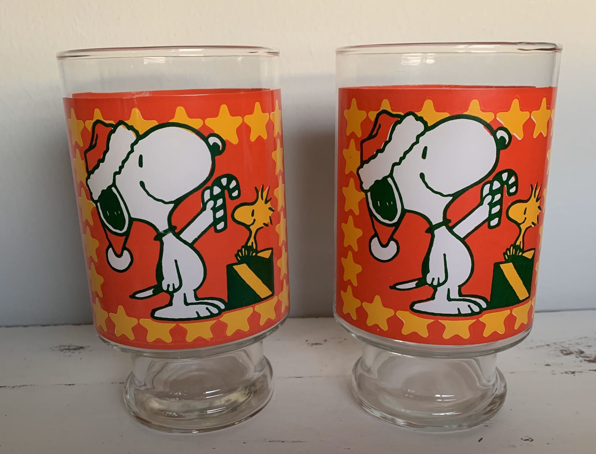 Vintage 1965 Peanuts Snoopy and Woodstock BIG 32 oz. Christmas Glass. I have two of these available. Buy one or both. Price is $10 per glass. Featu